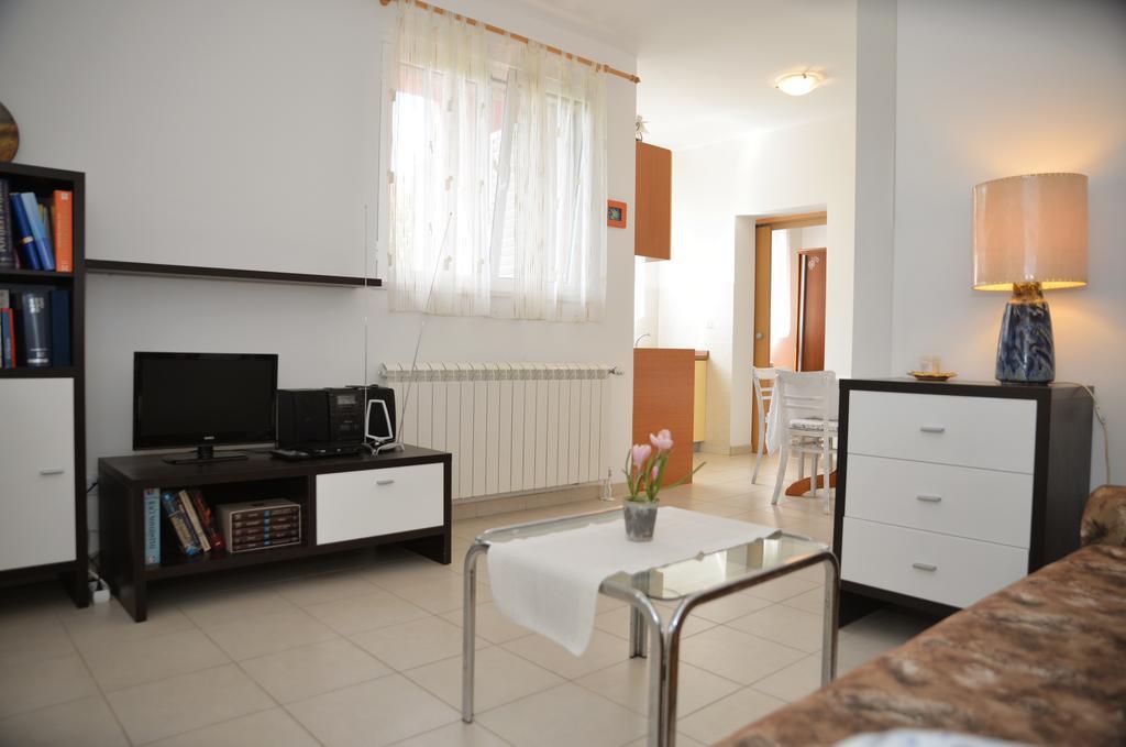 Apartments 5M Тисно Стая снимка